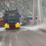 *Polres Lumajang Kerahkan Mobil AWC, Bersihkan Sisa Lumpur APG Semeru di Jembatan Besuk Koboan* IMG-20251121-WA0031