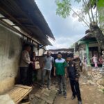 Kapolsek Lumbang dan Ansor Salurkan Sedekah untuk Lansia dan Dhuafa di Desa Pancur IMG-20251208-WA0016