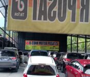 Showroom Besar Mobil Bekas K-Cunk Motor Tulungagung Yang Viral Dengan Konsep Merakyat
